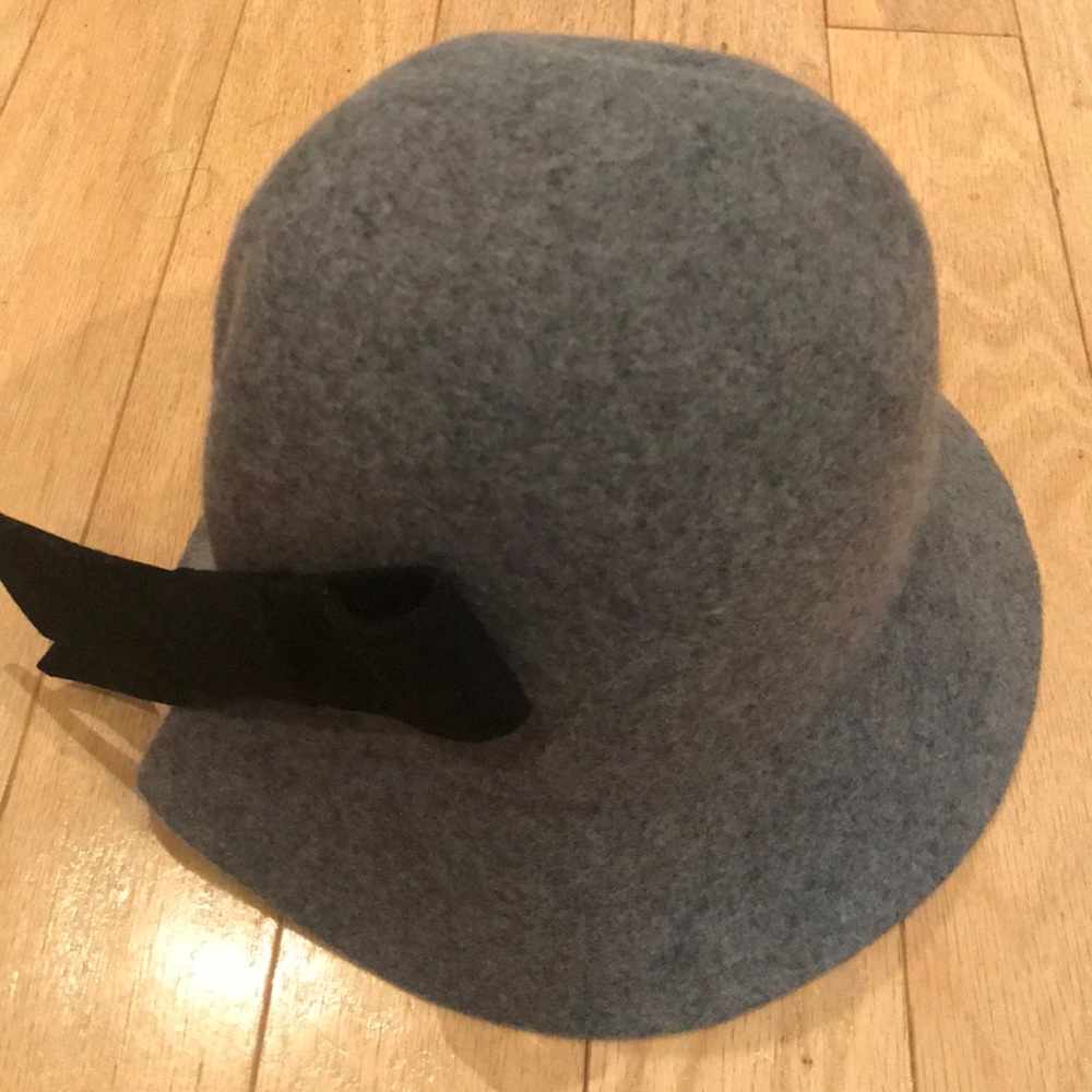 Hat - Picture 2 of 4